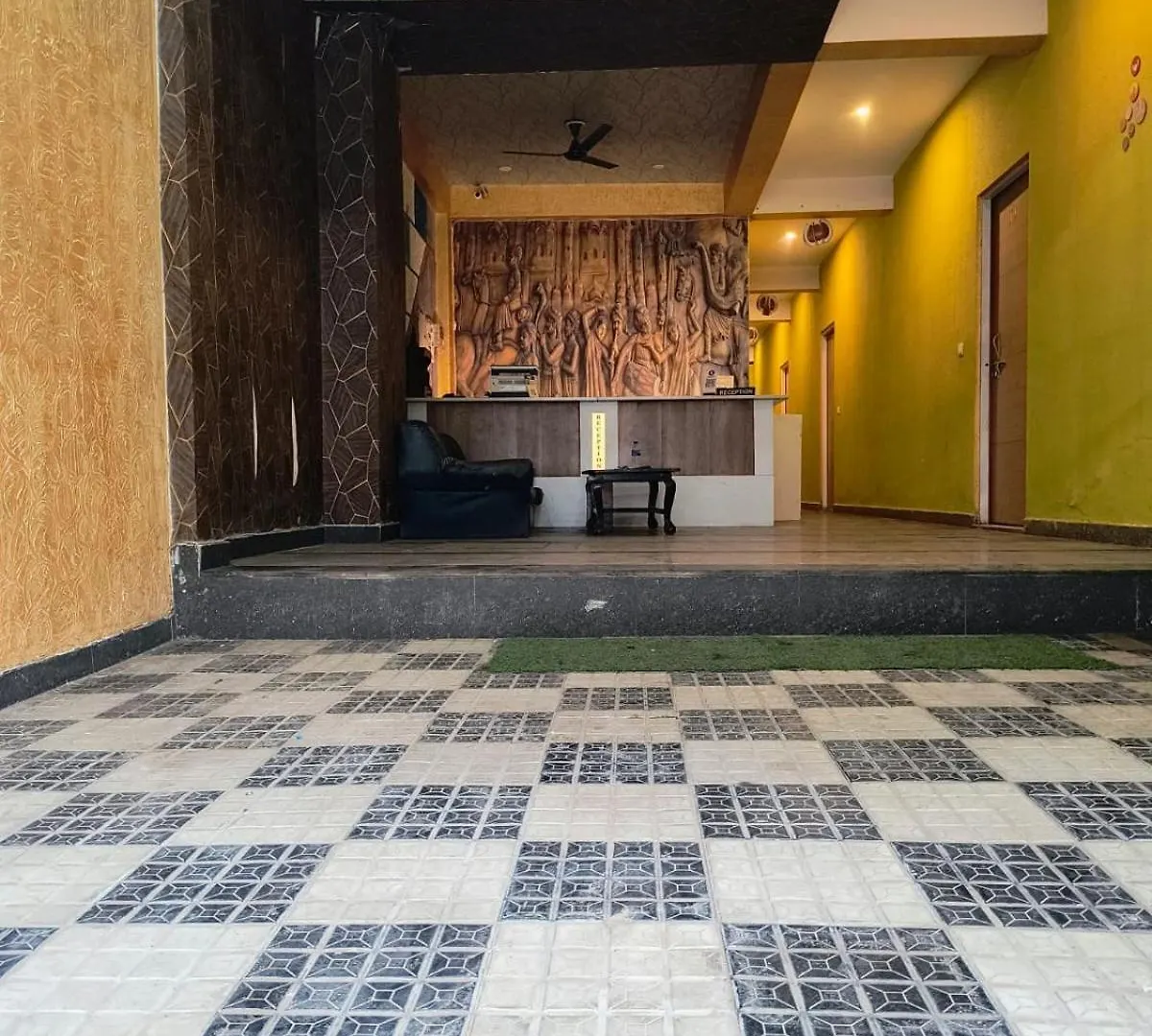 Indiana Family Homestay Nearby Tajmahal Tājganj
